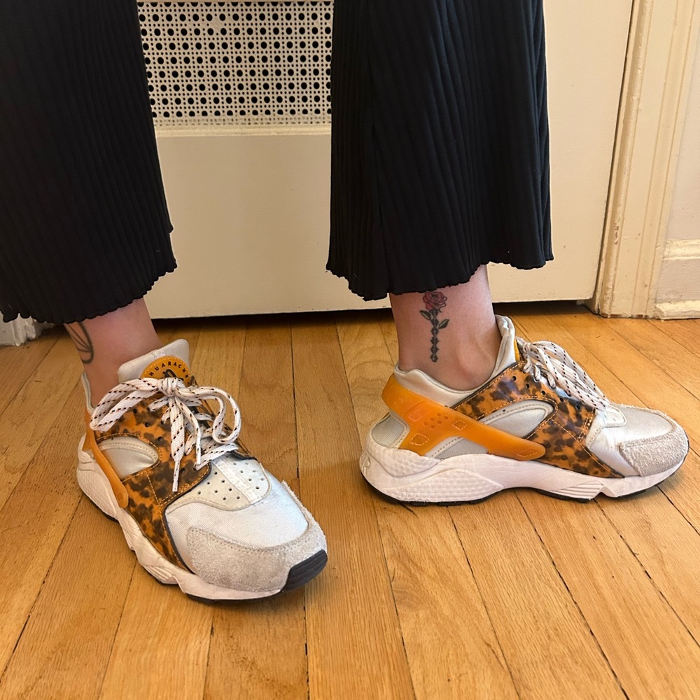 Nike Huarache Tortoise Shell women’s size 8